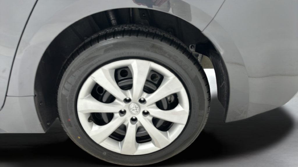 Used 2025 Toyota Corolla LE FWD image 8