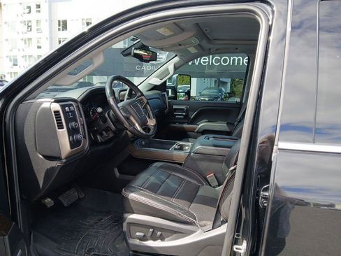 Used 2018 GMC Sierra 3500 Denali w/ Suspension Package, Off-Road AWD/4WD image 12