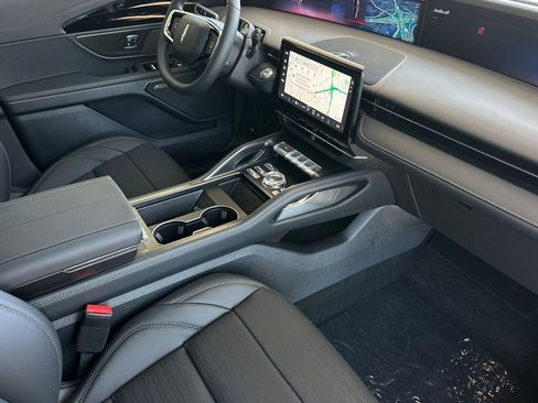 New 2026 Lincoln Nautilus Reserve w/ Jet Appearance Package AWD/4WD image 15