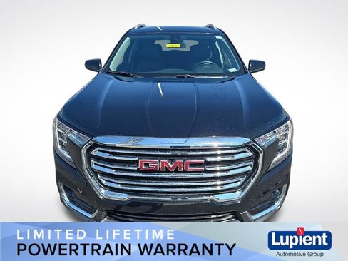 Used 2024 GMC Terrain SLT image 11