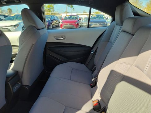 Used 2023 Toyota Corolla SE image 9