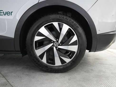 Used 2023 Volkswagen ID.4 Pro RWD image 9