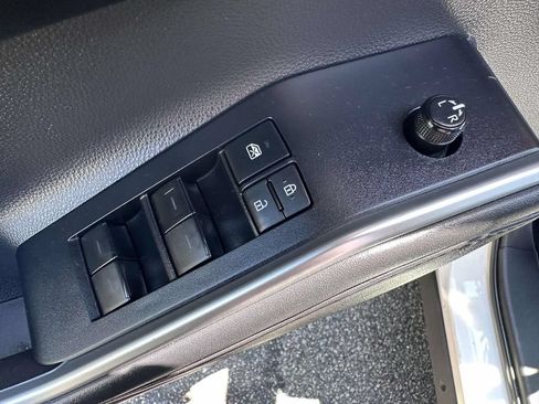 Used 2021 Toyota Highlander XSE AWD/4WD image 9