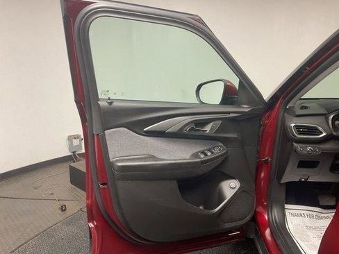 Certified 2022 Chevrolet TrailBlazer LT w/ Sun and Liftgate Package FWD image 10