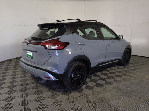 Used 2023 Nissan Kicks SR w/ SR Premium Package FWD image 10