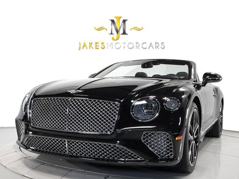 Used 2020 Bentley Continental GT V8 image 20