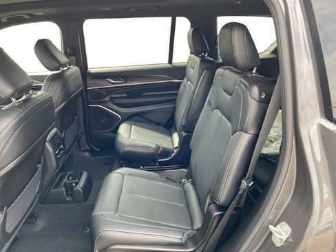 New 2026 Jeep Grand Cherokee L Limited AWD/4WD image 16