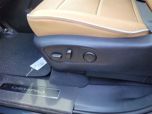 New 2025 GMC Sierra EV Denali image 12