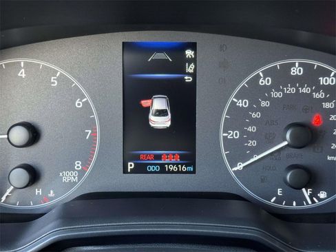 Used 2025 Toyota Corolla LE image 12