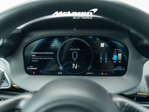 Used 2023 McLaren Artura RWD image 14