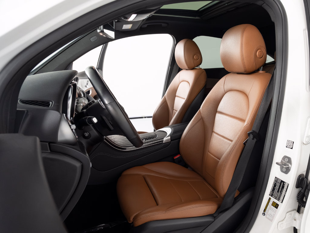 Used 2020 Mercedes-Benz GLC 300 4MATIC Coupe image 17