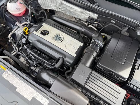 Used 2014 Volkswagen Tiguan S FWD image 13