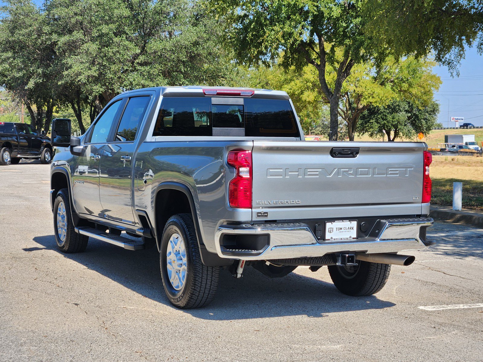 Used 2024 Chevrolet Silverado 2500 LT AWD/4WD image 4