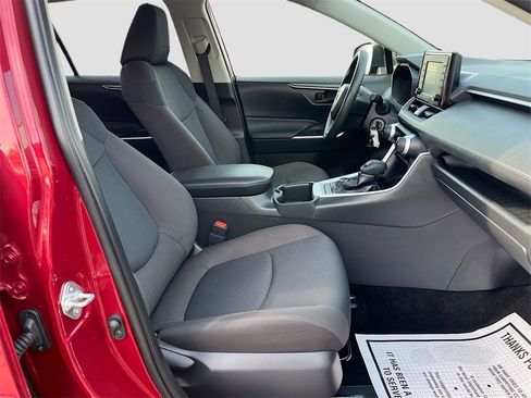 Used 2022 Toyota RAV4 LE image 26