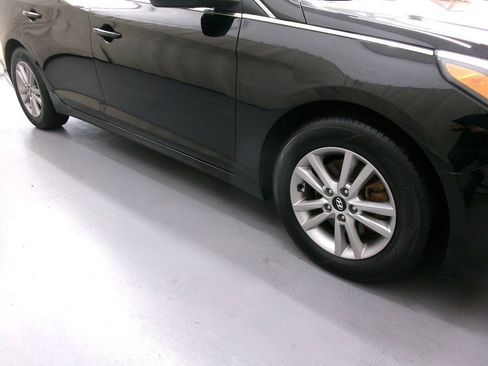 Used 2017 Hyundai Sonata SE FWD image 10