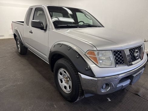 Used 2008 Nissan Frontier SE w/ Power Pkg RWD image 2