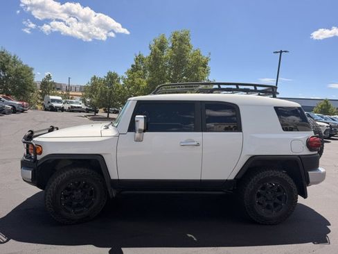 Used 2014 Toyota FJ Cruiser 4WD w/ Convenience Package image 4