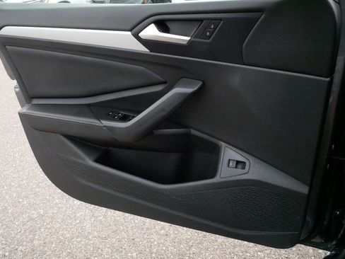 Used 2025 Volkswagen Jetta Sport FWD image 27