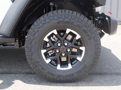 New 2025 Jeep Gladiator Rubicon w/ Safety Group image 13