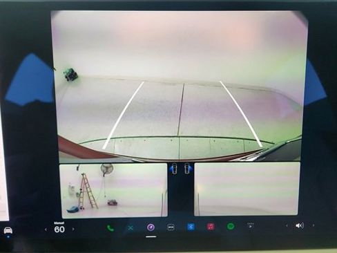 Used 2023 Tesla Model X image 43