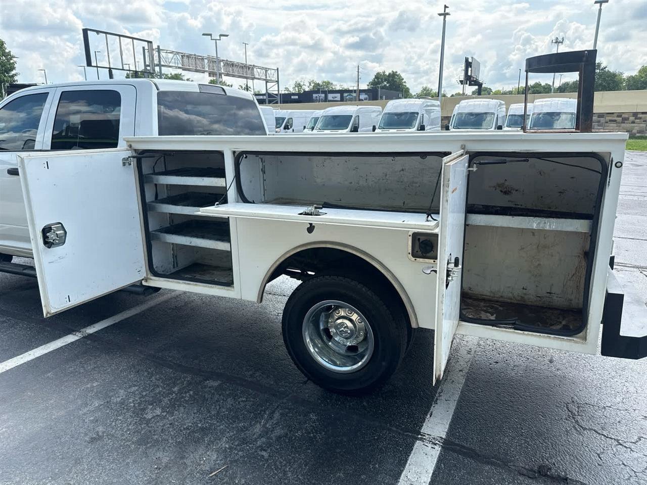 Used 2022 RAM 3500 Tradesman w/ Chrome Appearance Group AWD/4WD image 21