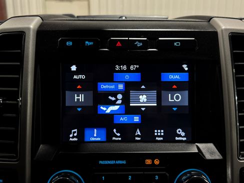 Used 2019 Ford F250 Lariat w/ Lariat Value Package image 40