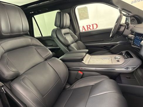 New 2025 Lincoln Navigator Reserve w/ Jet Appearance Package image 20