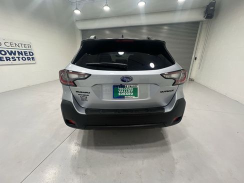 Certified 2025 Subaru Outback Onyx Edition image 7