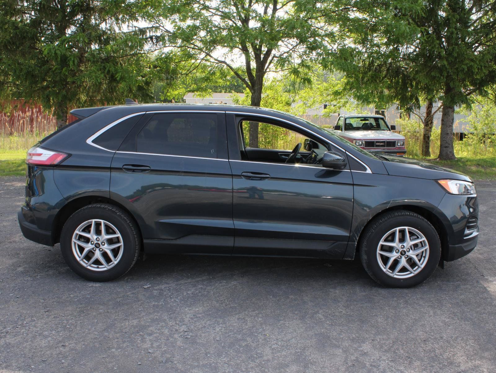 Used 2024 Ford Edge SEL AWD/4WD image 4