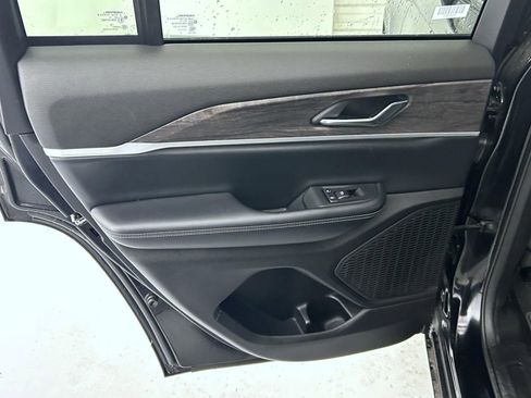 Certified 2024 Jeep Grand Cherokee Limited image 20