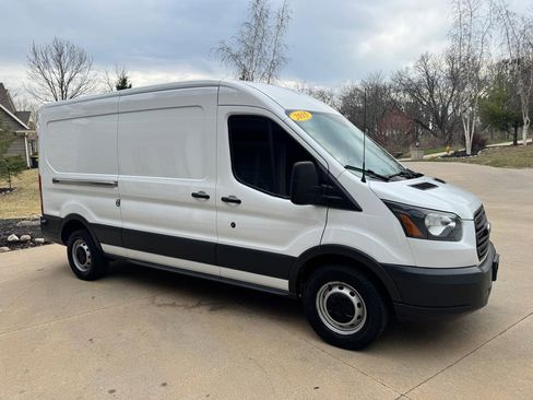 Used 2015 Ford Transit 250 148 Medium Roof image 5