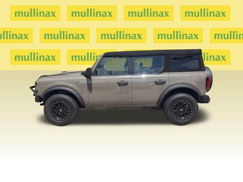 Used 2025 Ford Bronco 4-Door AWD/4WD image 11