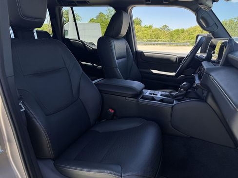 Used 2025 Toyota Land Cruiser w/ Premium Package image 28