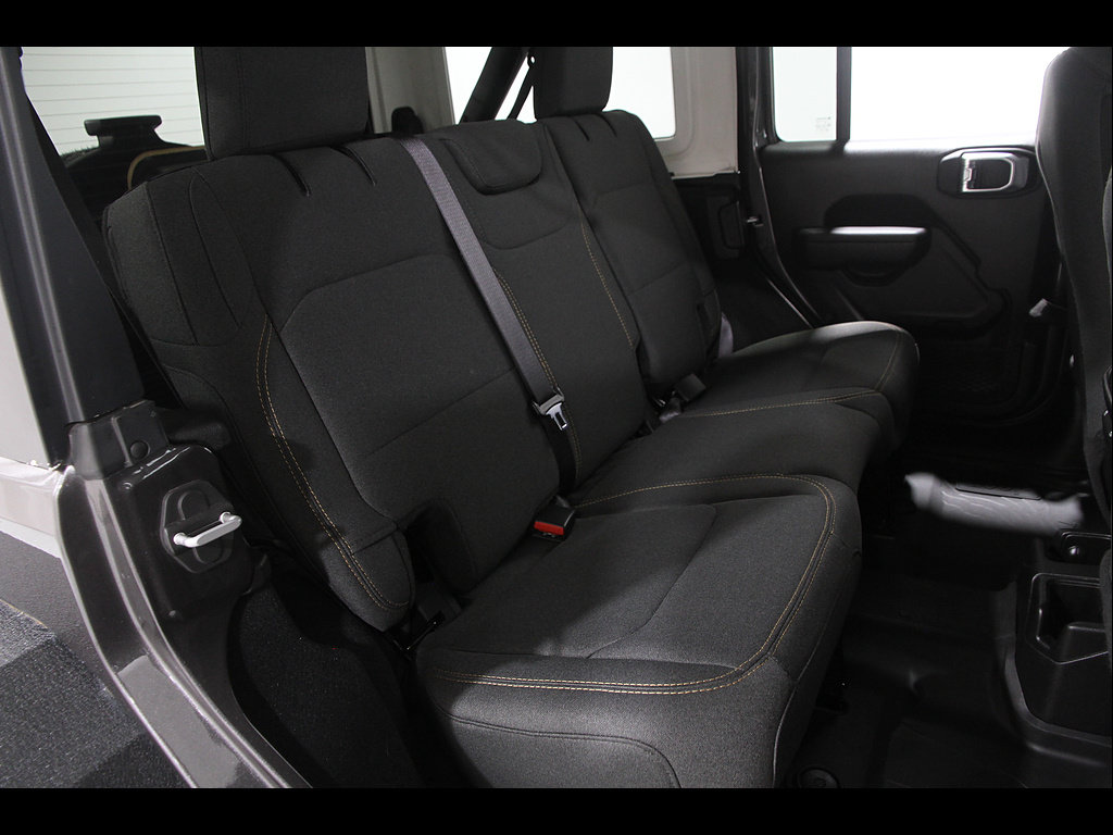 Used 2025 Jeep Wrangler Unlimited Sport AWD/4WD image 17