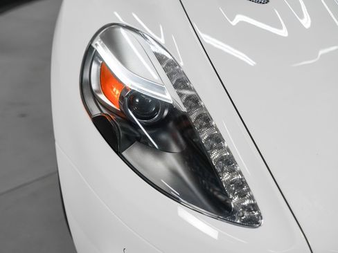 Used 2014 Aston Martin Vanquish Coupe image 11