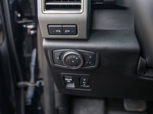 Used 2019 Ford F150 Raptor w/ Equipment Group 802A Luxury image 15