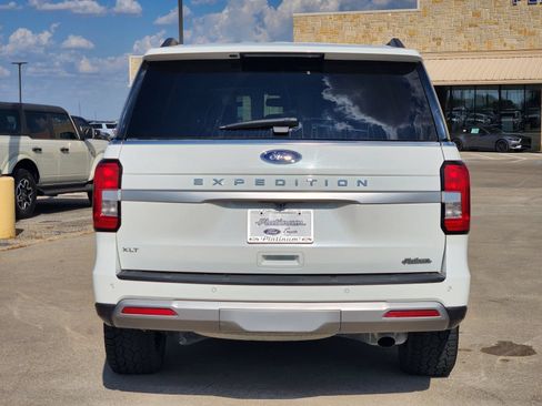 Used 2023 Ford Expedition XLT RWD image 8