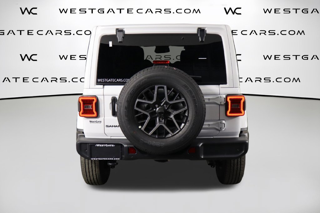 New 2027 Jeep Wrangler Unlimited Sahara AWD/4WD image 4