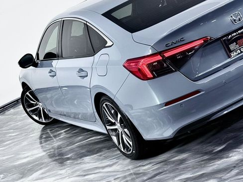 Used 2023 Honda Civic Touring image 13