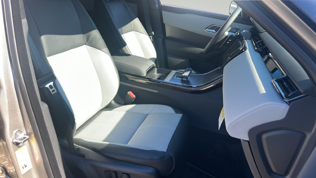 New 2026 Land Rover Range Rover Velar S AWD/4WD image 21