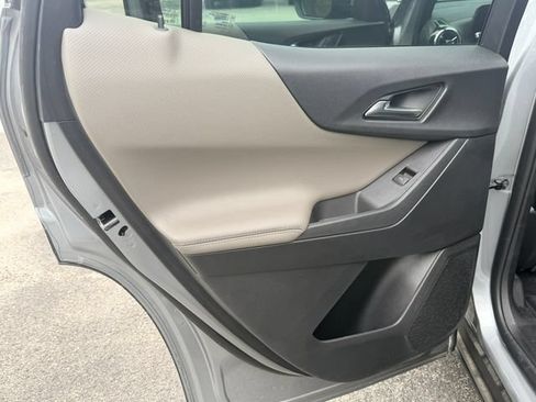 Used 2025 Chevrolet Equinox LT w/ Convenience Package II FWD image 13