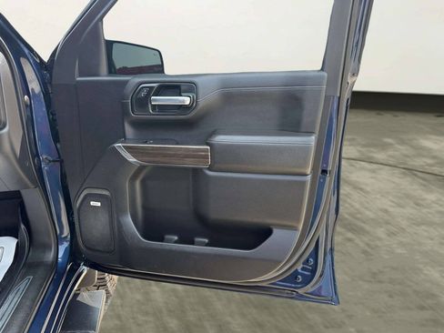 Used 2021 Chevrolet Silverado 1500 LT Trail Boss w/ Convenience Package II AWD/4WD image 28