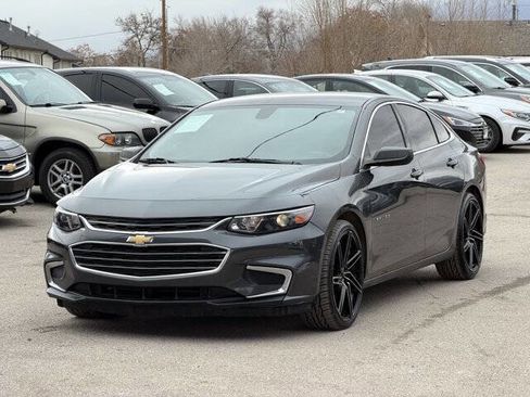 Used 2018 Chevrolet Malibu LS image 9