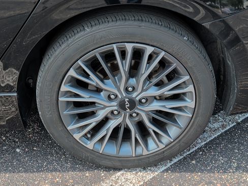 Certified 2023 Kia Forte GT-Line w/ GT-Line Premium Package FWD image 5