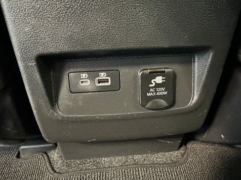 Used 2023 Nissan Frontier SV w/ Technology Package AWD/4WD image 8