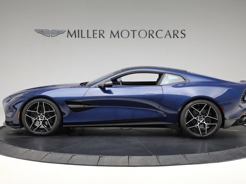 New 2025 Aston Martin Vanquish image 3