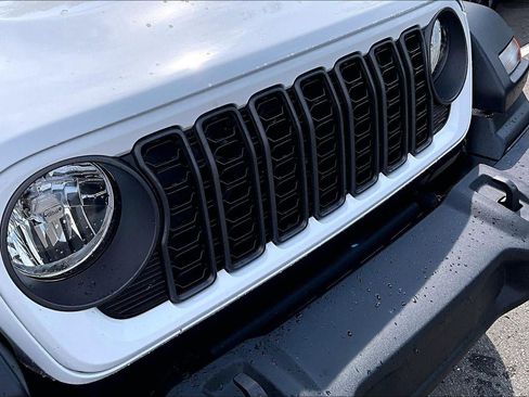 Used 2024 Jeep Wrangler Unlimited Sport AWD/4WD image 26