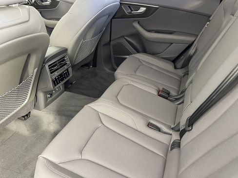 New 2025 Audi Q8 Premium Plus image 38