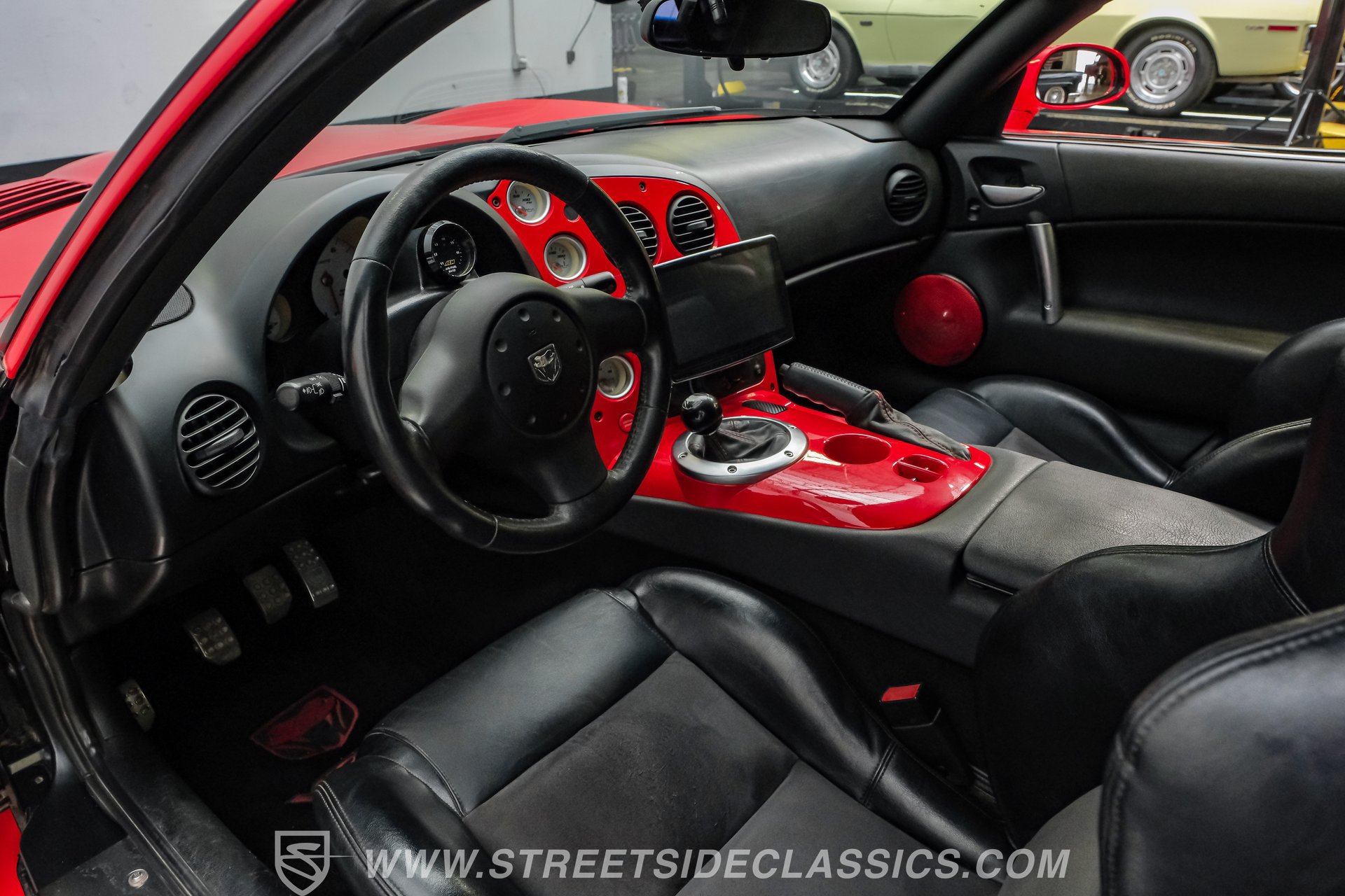 Used 2006 Dodge Viper SRT-10 RWD image 4