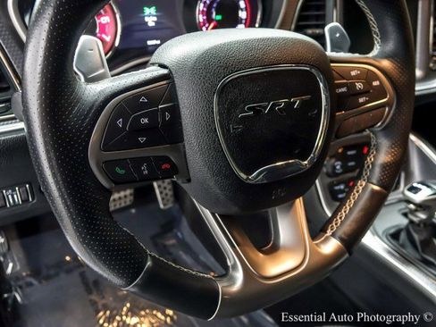 Used 2016 Dodge Challenger SRT Hellcat RWD image 15